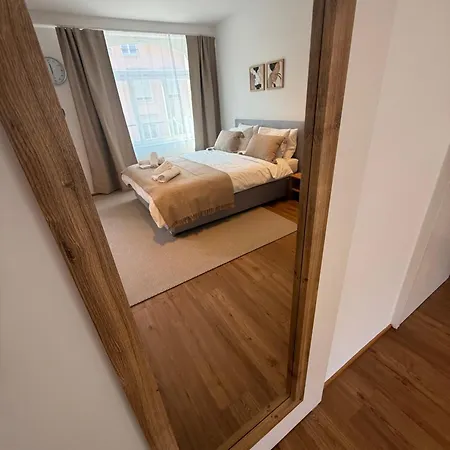 Mit Balkon Im Zentrum *